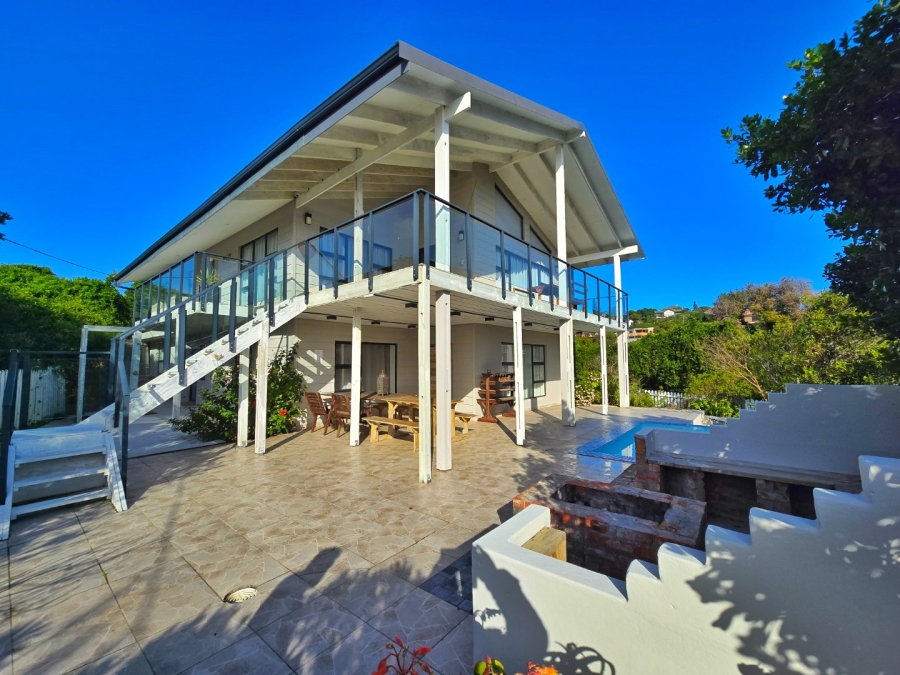 7 Bedroom Property for Sale in Kingfisher Creek Western Cape